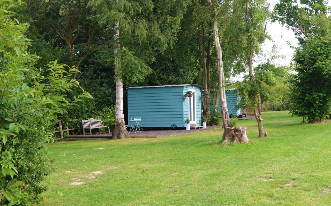 Hopgarden Glamping Luxury Shepherds Huts Wadhurst Exterior photo